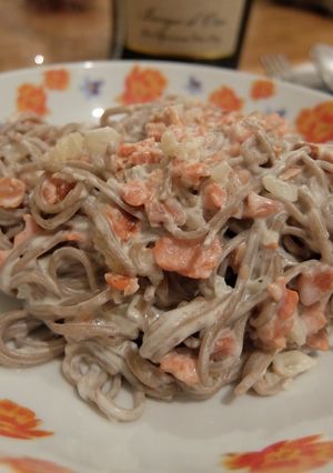 スモークサーモンと蕎麦のクリームパスタ-レシピのメイン写真