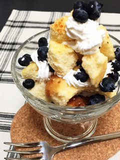 余ったスポンジと生クリームでケーキパフェ-レシピのメイン写真