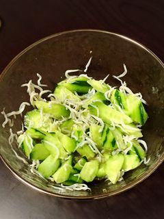 切って混ぜるだけ★簡単やみつききゅうり-レシピのメイン写真