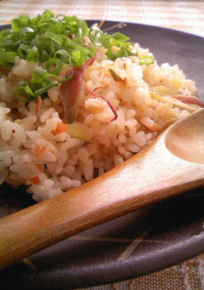 梅と茗荷の和風炒飯-レシピのメイン写真