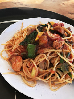 鶏むね肉と有るもの野菜のトマトパスタ-レシピのメイン写真