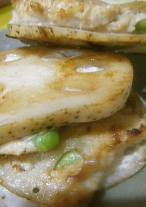 簡単！れんこんと鶏ミンチの挟むだけバーグ-レシピのメイン写真