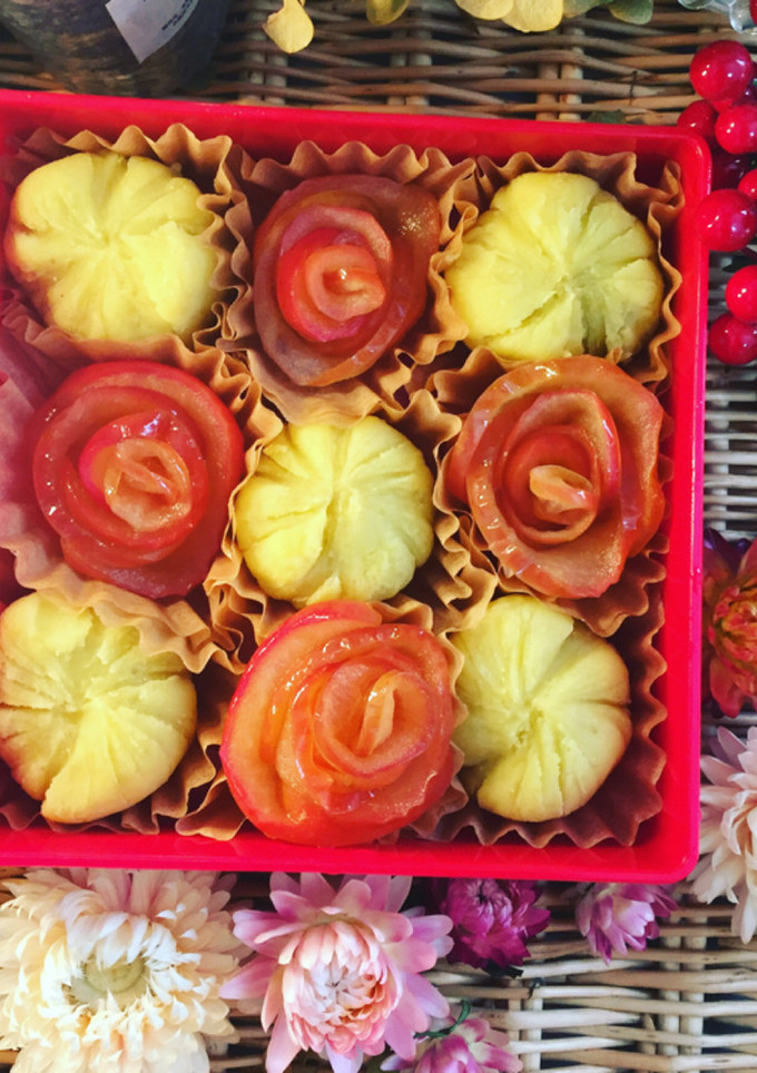 りんごの薔薇とさつまいもの茶巾のおせち-レシピのメイン写真