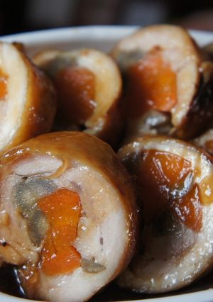 鶏もも肉で八幡巻き☆おせちやお弁当にも！-レシピのメイン写真
