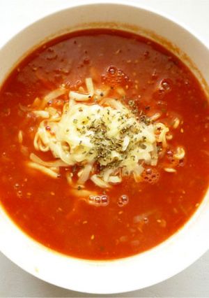 トマトジュースで　トマトチーズラーメン-レシピのメイン写真