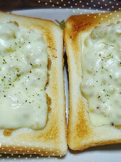 夜食などに♥ひきわり納豆チーズトースト-レシピのメイン写真