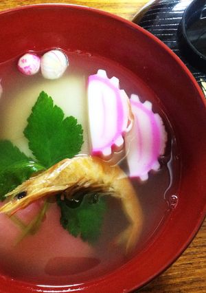 昆布とエビのだし香る♪あっさりお雑煮-レシピのメイン写真