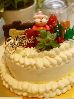 イチゴたっぷりクリスマスケーキ-レシピのメイン写真