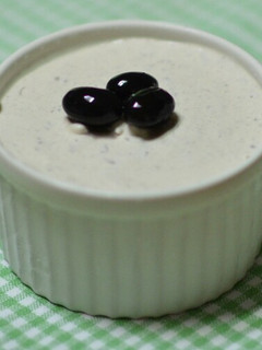 ココット皿で黒豆アイスクリーム-レシピのメイン写真