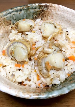 ホタテの土鍋炊き込みご飯-レシピのメイン写真