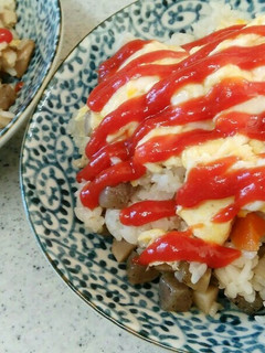 残った煮物でオムライス風-レシピのメイン写真