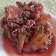 牛肉とジャガイモの赤煮込み