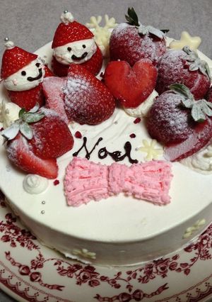 サンタが可愛いクリスマスケーキ-レシピのメイン写真