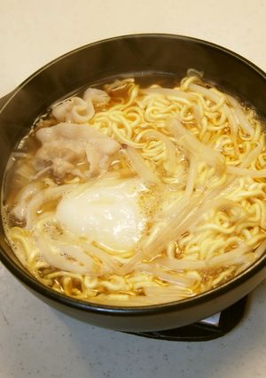 一人鍋で、餅入りラーメン-レシピのメイン写真