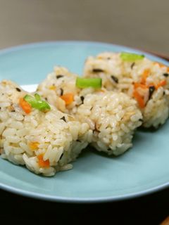 炊飯器で簡単★ツナとひじきの炊き込みご飯-レシピのメイン写真