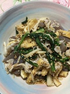 春菊と豚肉のごま炒め-レシピのメイン写真
