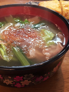 鶏もも肉の出汁がうまい!栄養満点お雑煮♪-レシピのメイン写真
