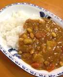 お肉嫌いさんに！ツナと大豆のカレー