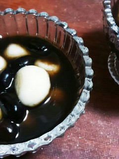 リメイク♪黒豆汁の白玉団子-レシピのメイン写真