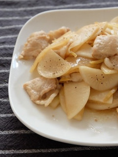カブと豚肉のコショウ炒め-レシピのメイン写真
