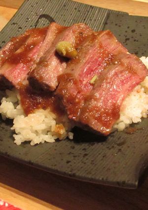 新玉ねぎで♡やみつきステーキ丼-レシピのメイン写真