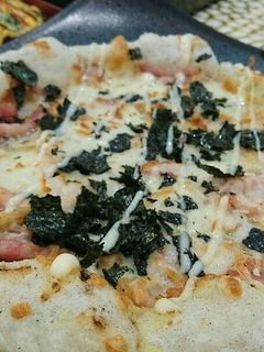 余ったお餅でモッチリ~ピザ-レシピのメイン写真