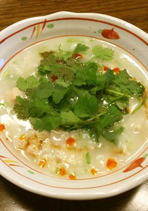 パクチー入り塩糀しみじみ鶏粥　七草粥にも-レシピのメイン写真