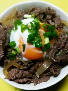 ☆麺つゆで簡単☆ 5分でお肉柔らか牛丼♪-レシピのメイン写真