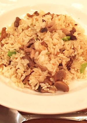【簡単レシピ】マッシュルーム入り炒飯-レシピのメイン写真