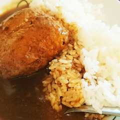 รูปของ 簡単！作り置きハンバーグで☆和風カレー