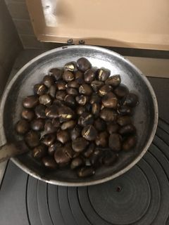 フライパンで焼き栗-レシピのメイン写真