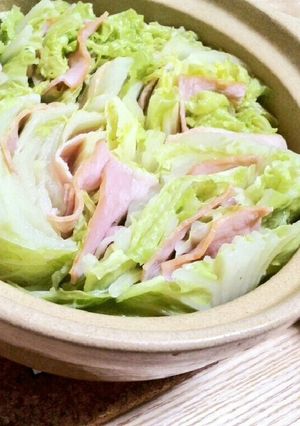 【〆も楽しみ】白菜とベーコンのコンソメ鍋-レシピのメイン写真