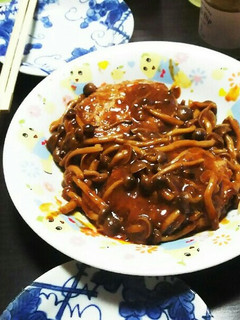 何食べ⭐シロさんの煮込みハンバーグ-レシピのメイン写真