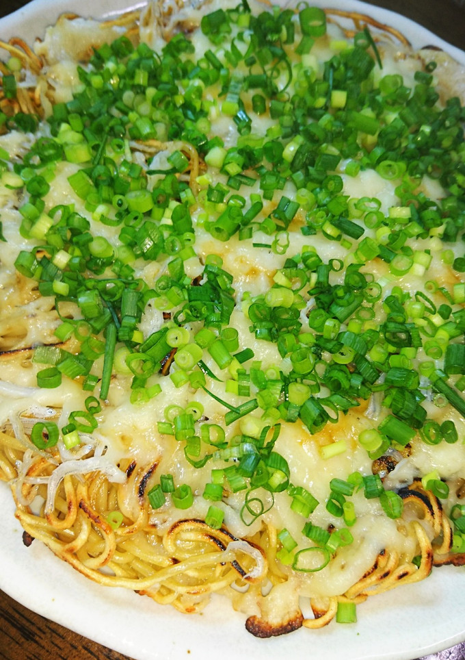 とろ～り餅とチーズの大磯屋ピザ焼そば-レシピのメイン写真