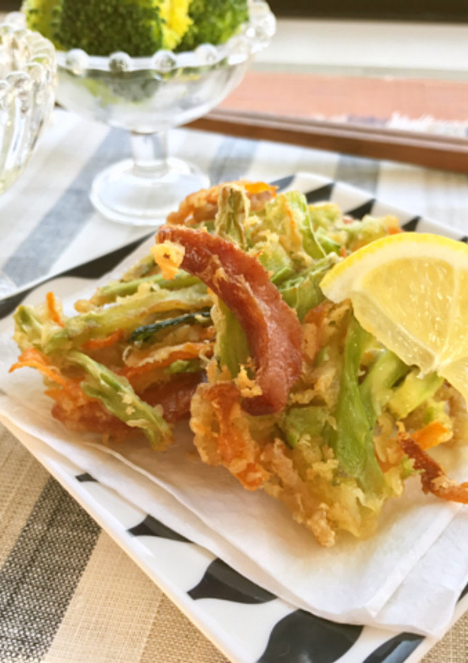 野菜の皮と芯で節約ご馳走♬サクサクべジ天-レシピのメイン写真