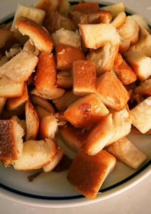 罪悪感を少し減らせるよ！余った食パン-レシピのメイン写真