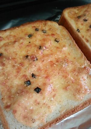 朝ごはん♪ふりかけで♪鮭マヨトースト-レシピのメイン写真