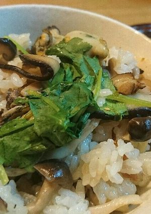 フライパンで！簡単きのこ炊き込みご飯♪-レシピのメイン写真