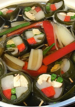 鶏ささみと根菜のまきまき昆布鍋-レシピのメイン写真