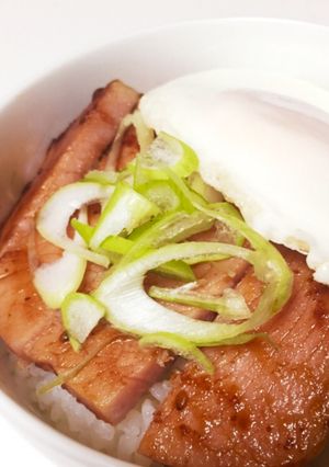 厚切りハムで！満足ステーキ丼-レシピのメイン写真