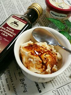 バニラアイスのレンチンバルサミコ酢がけ-レシピのメイン写真