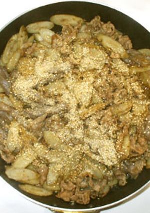 牛肉とごぼうとこんにゃくの白ゴマ味噌煮-レシピのメイン写真