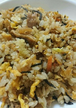 二歳児 vs 野菜ひじき炒飯-レシピのメイン写真