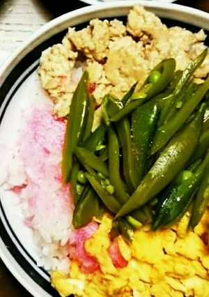 鶏そぼろ三色丼 桜でんぷんで♪-レシピのメイン写真