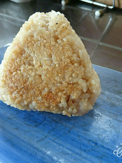 梅の味がたまらない!焼おにぎり-レシピのメイン写真