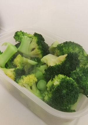 休日の作り置き　ブロッコリーを茹でる-レシピのメイン写真