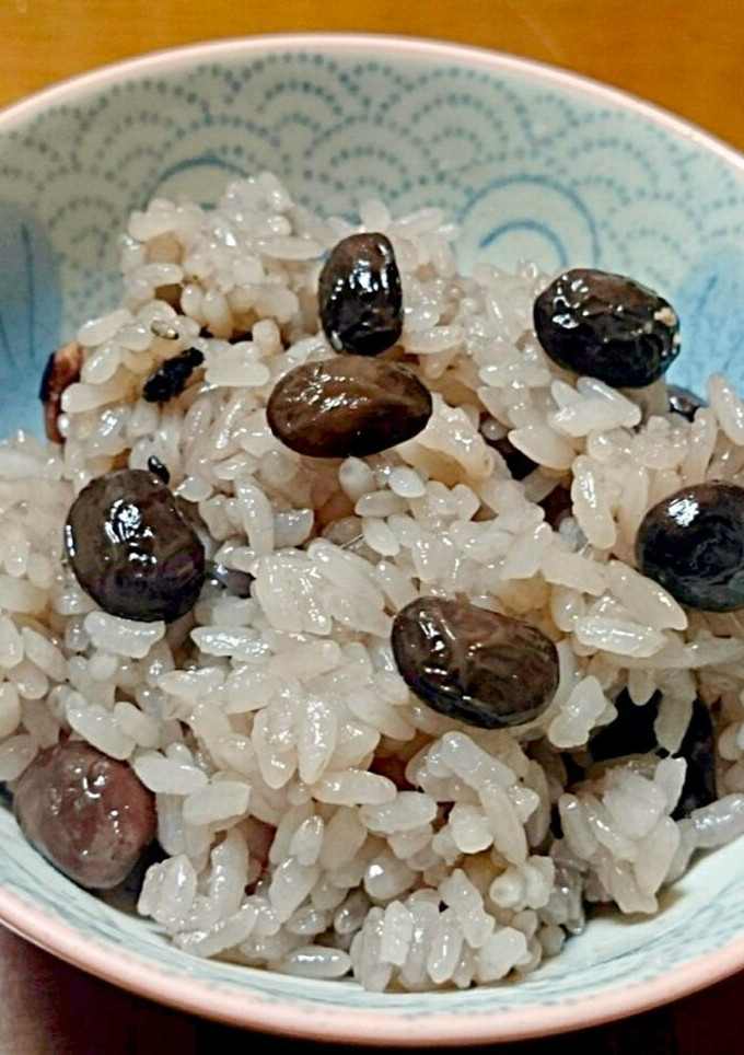 簡単！炊飯器で黒豆おこわ-レシピのメイン写真