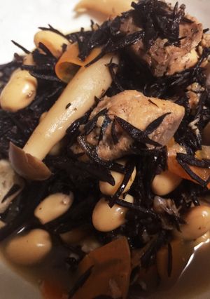 鯖缶でひじきの煮物-レシピのメイン写真