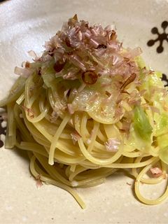 キャベツと鰹節と昆布茶のパスタ-レシピのメイン写真
