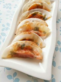 簡単すぎ!米粉の餃子の皮でおしゃれピザ♪-レシピのメイン写真